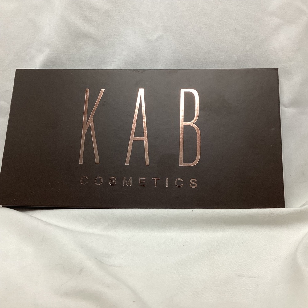 KAB Cosmetics Contour Palette Volume I 8 Shades Matte Face Sculpting Kit 40g
